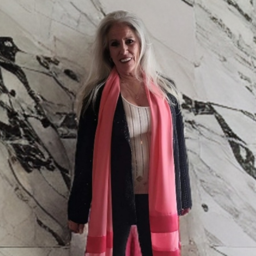 Meet your Posher, Angela